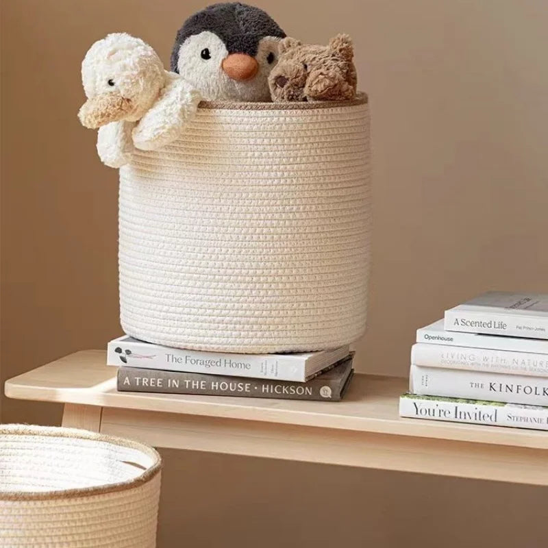 Panier de rangement rond tissé à la main en corde de coton, blanc avec bord beige, 3 tailles