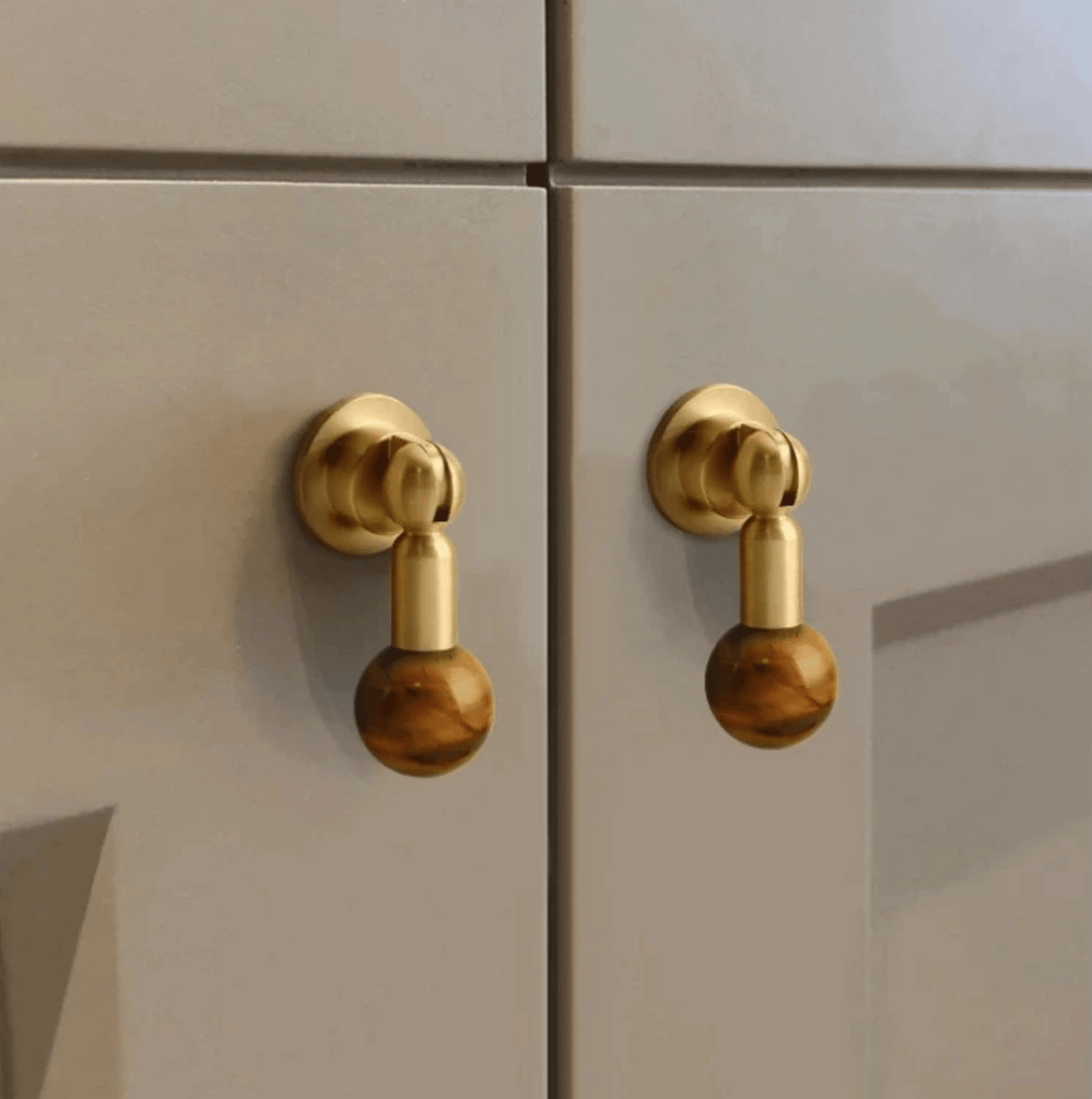 Bouton de meuble en cristal ambre et laiton pour armoires et tiroirs - Hommfer