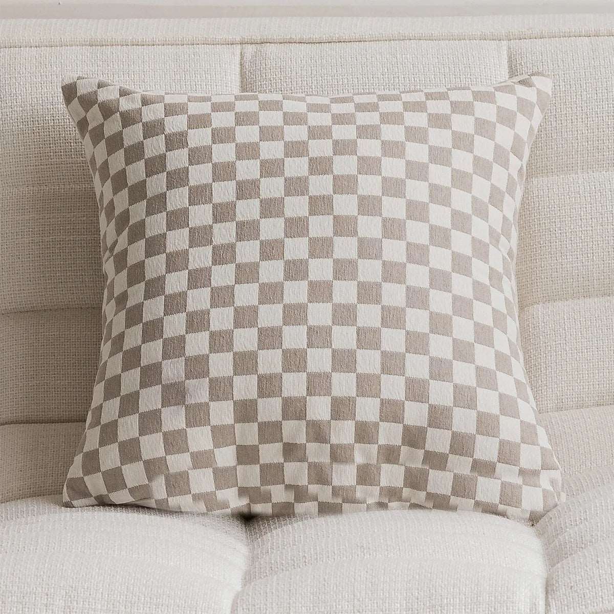 Coussin décoratif à carreaux beiges en tissu résistant style français classique - Hommfer