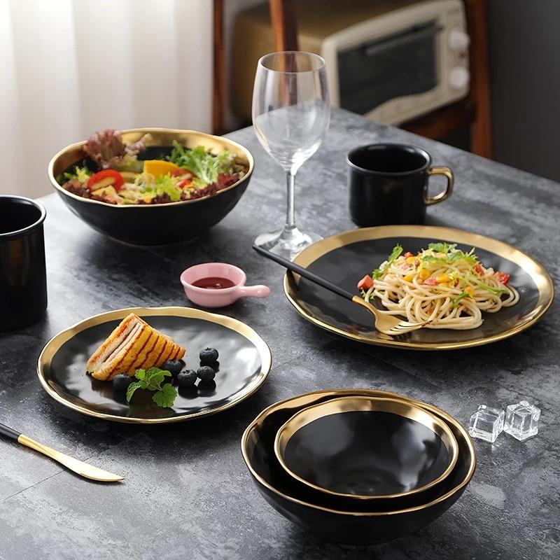 Hommfer – Élégante Assiette en Porcelaine à Bord Doré - Hommfer