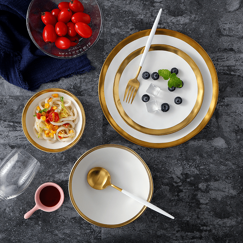 Hommfer – Élégante Assiette en Porcelaine à Bord Doré - Hommfer