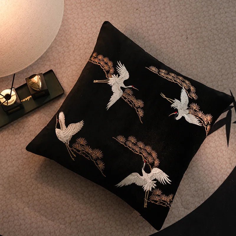 Hommfer – Housse de Coussin Brodée Grue et Pin Élégant - Hommfer