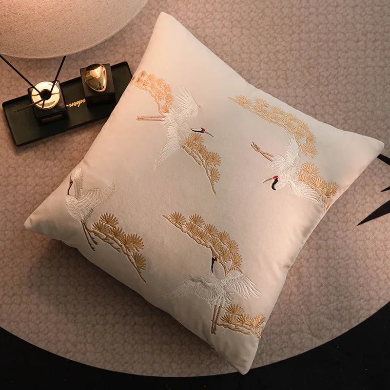 Hommfer – Housse de Coussin Brodée Grue et Pin Élégant - Hommfer