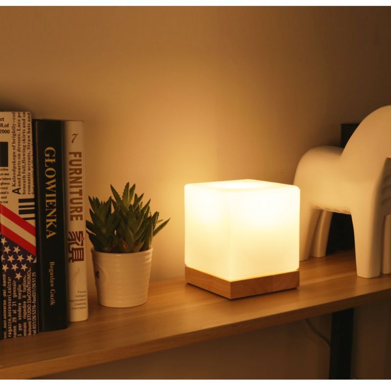 Hommfer – Lampe de Table Minimaliste avec Détails en Bois et Verre Mat - Hommfer