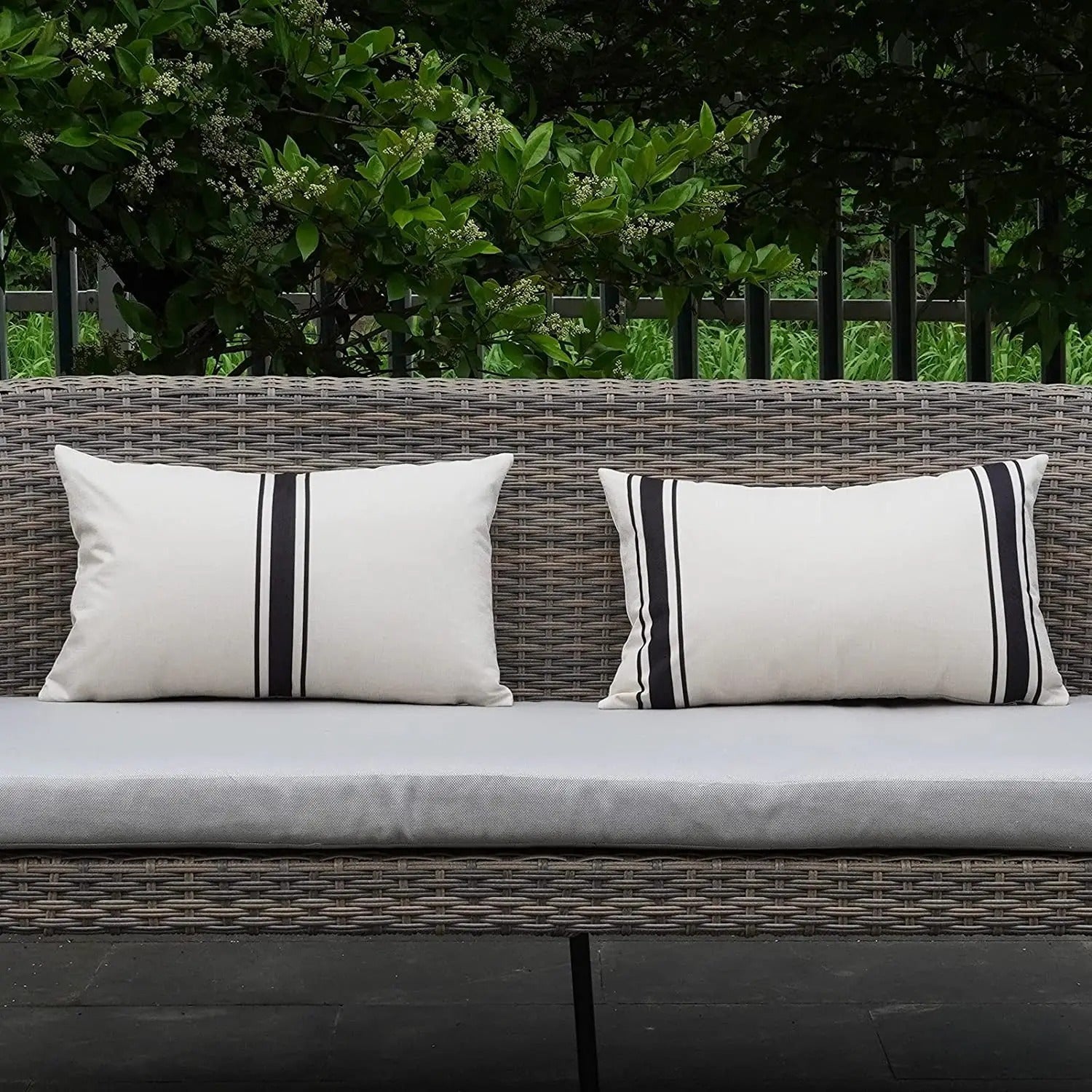 Hommfer - Lot de 2 Housses de Coussin Imperméables à Rayures Simples pour Salon - Hommfer