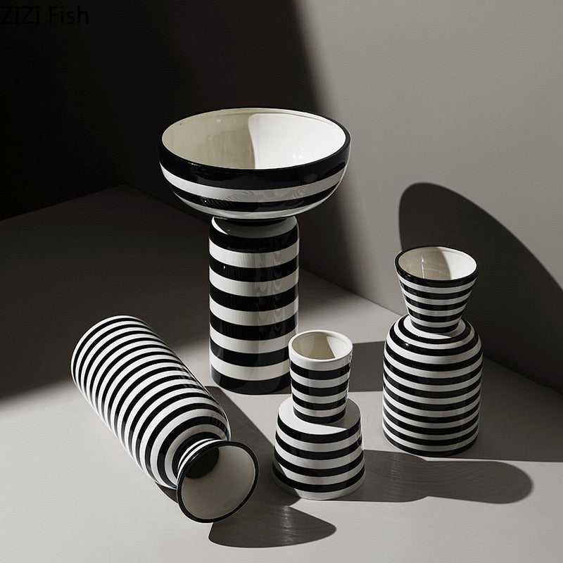 Hommfer – Vase Rayé Noir et Blanc Élégant Elinor - Hommfer