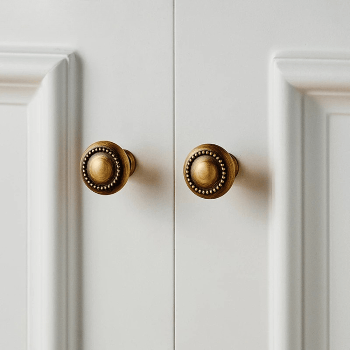 Poignée d'armoire et tiroir en laiton massif finition bronze antique 29 mm - Hommfer