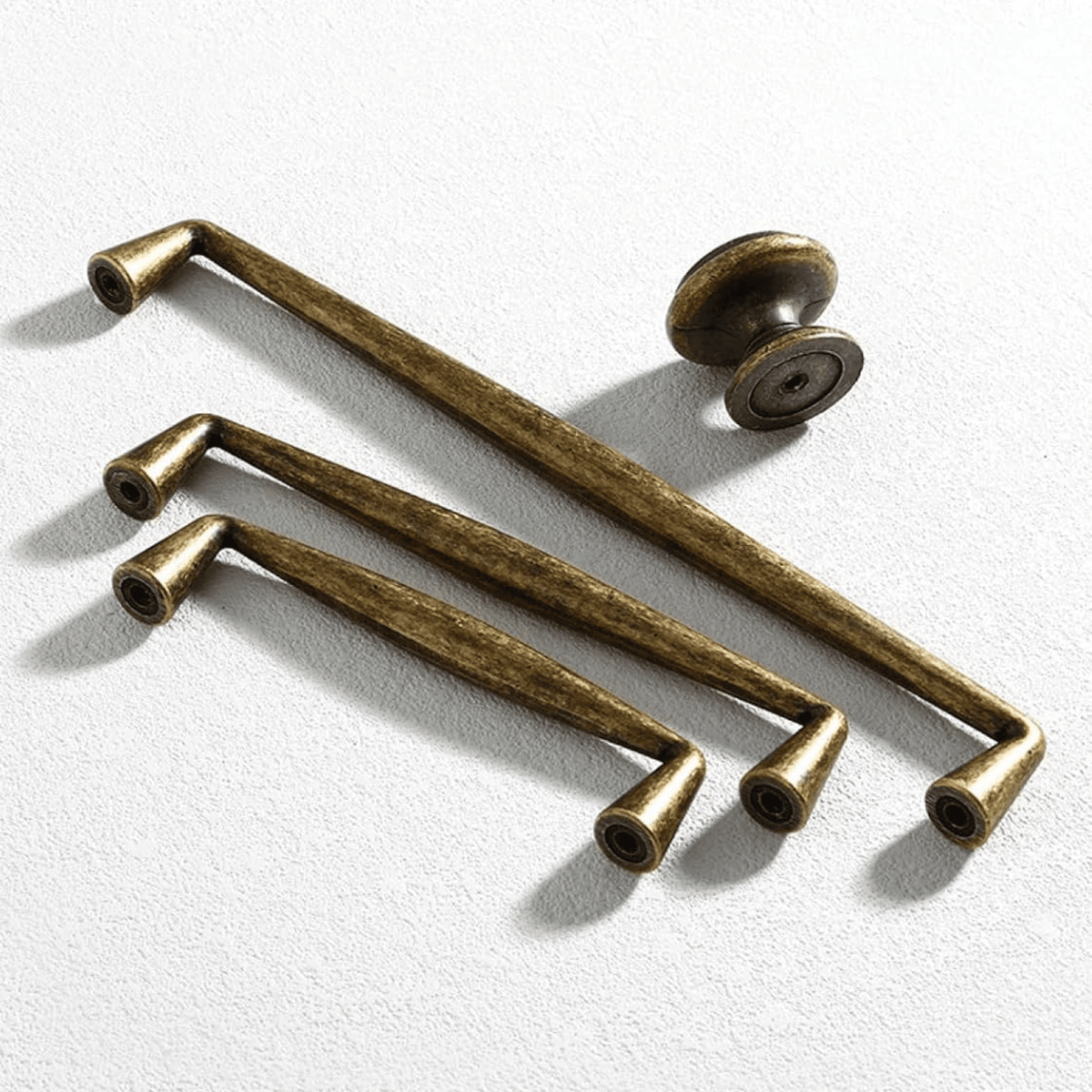 Poignée ou Bouton de Meuble en Alliage de Zinc Durable, Finition Bronze Antique pour Armoires et Tiroirs - Hommfer