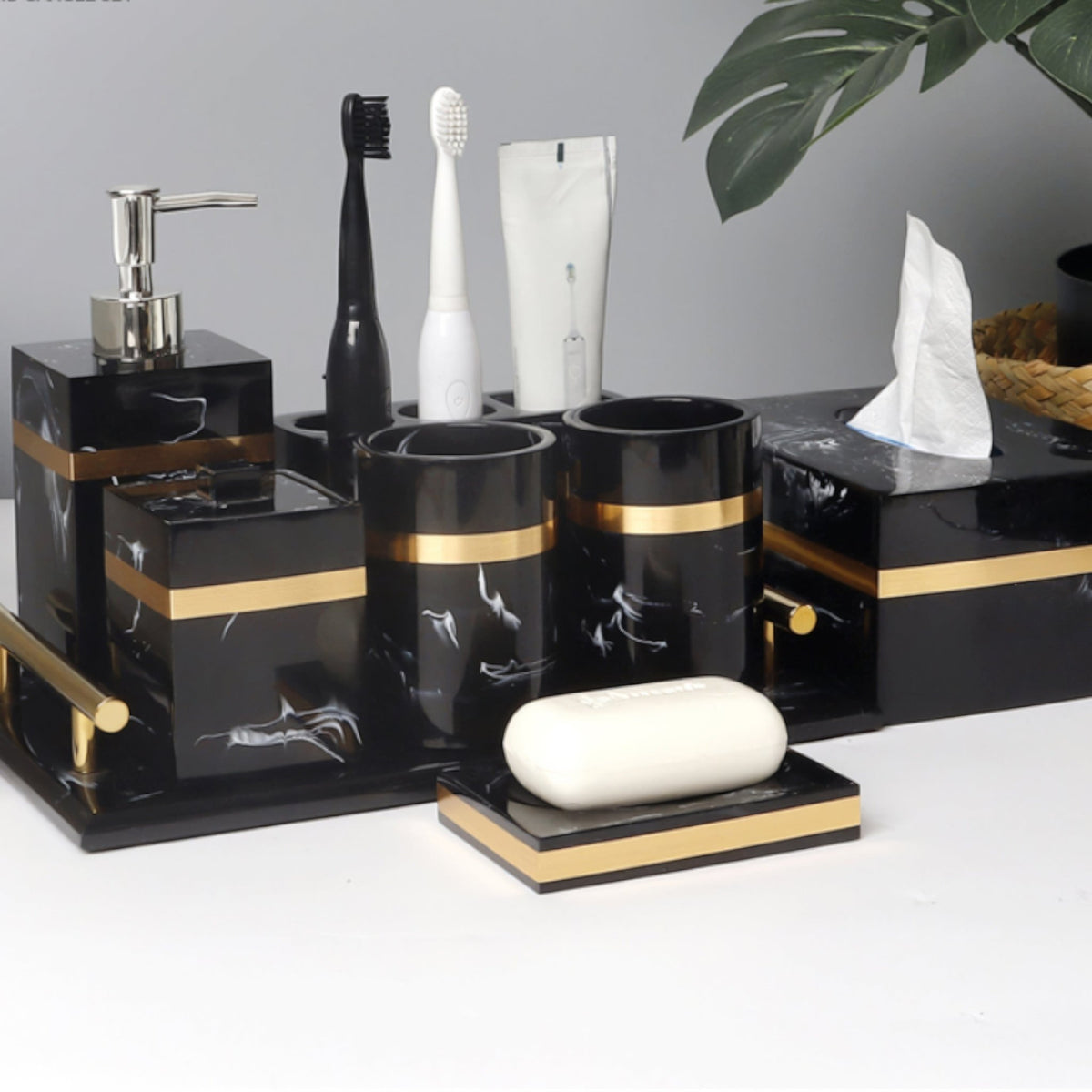 Royale Bathroom Collection - Hommfer
