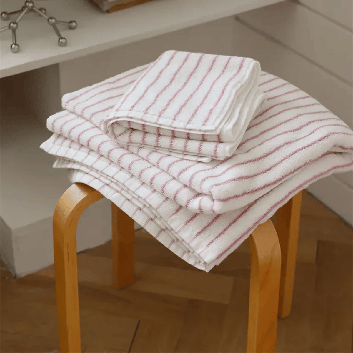 Serviette de bain ou de visage 100 % coton peigné à rayures roses et blanches, douce et absorbante - Hommfer