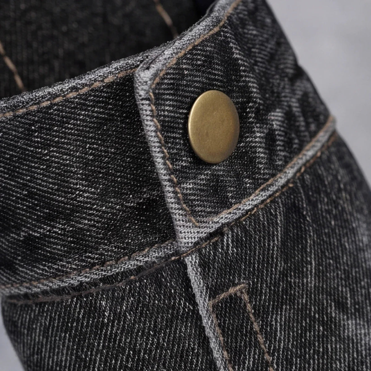 Aurore Mule à enfiler en denim structuré à bout pointu avec bouton en laiton et semelle rembourrée - Hommfer