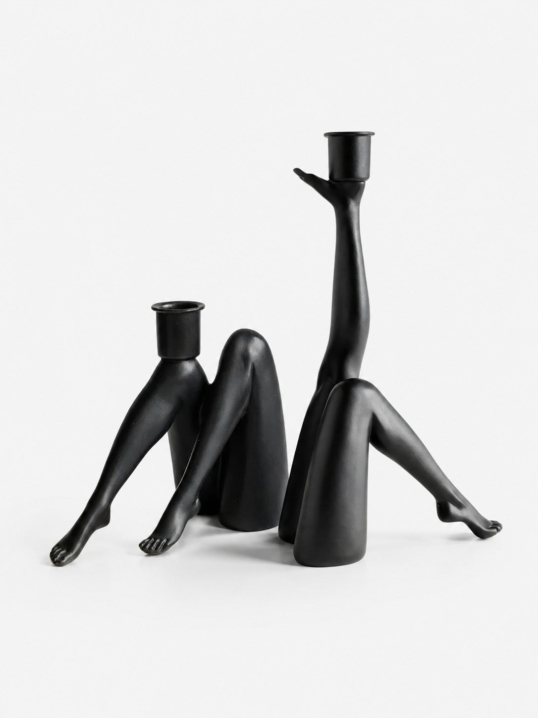 Bougeoir sculptural Kickra avec base dorée pour table de salle à manger et salon - Hommfer