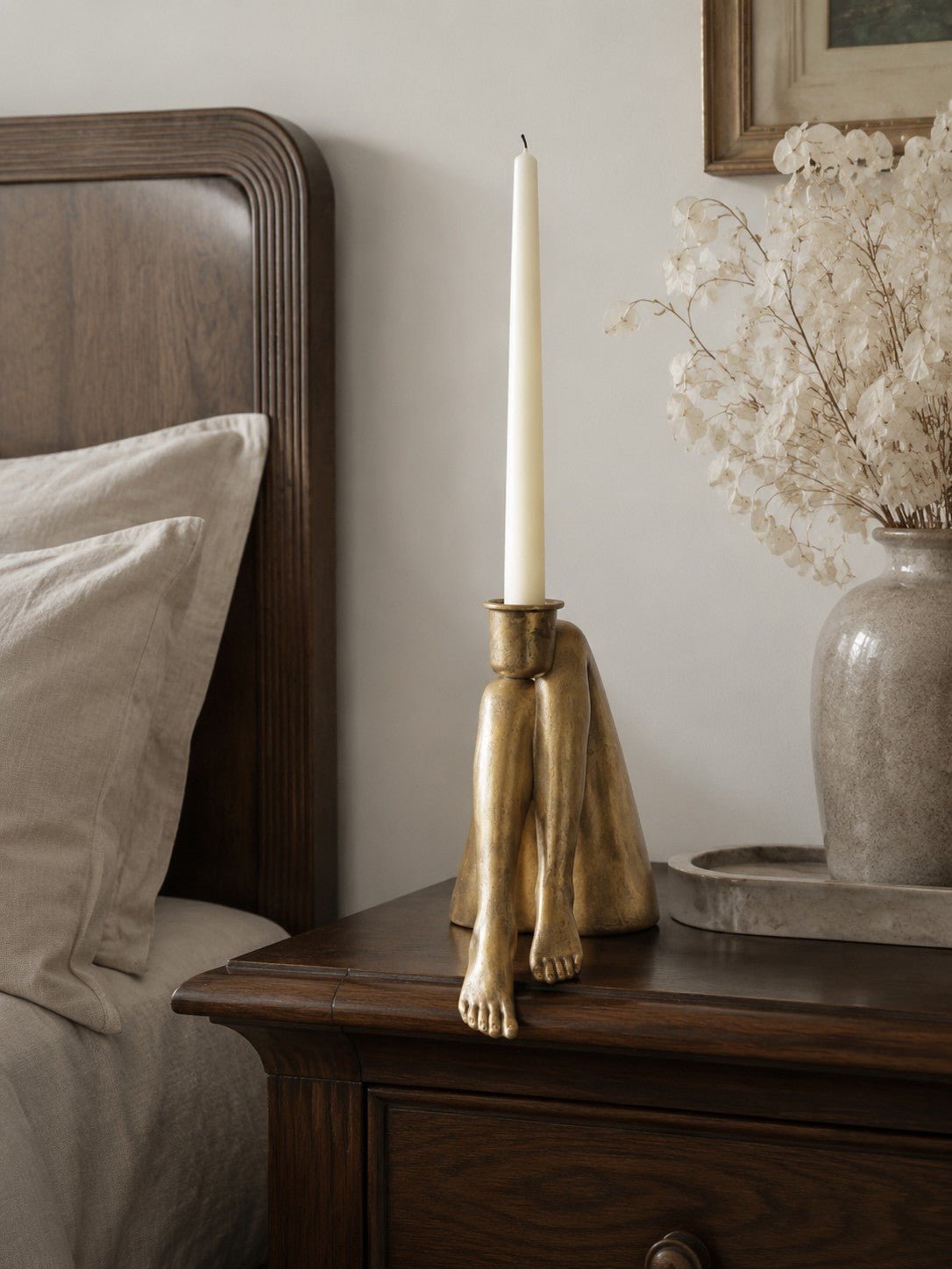 Bougeoir sculptural Kickra avec base dorée pour table de salle à manger et salon - Hommfer