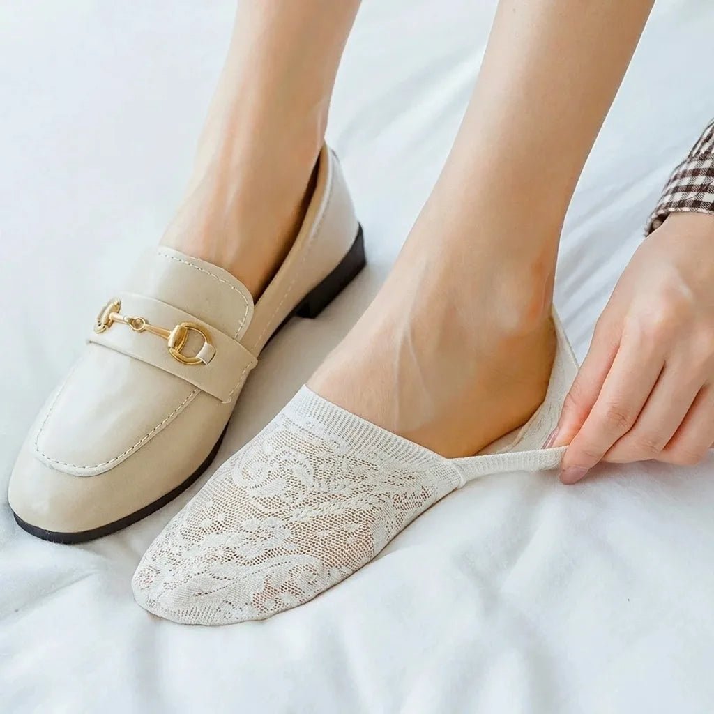 Chaussettes invisibles à dentelle florale avec semelle en coton respirant et talon antiglisse en silicone - Hommfer
