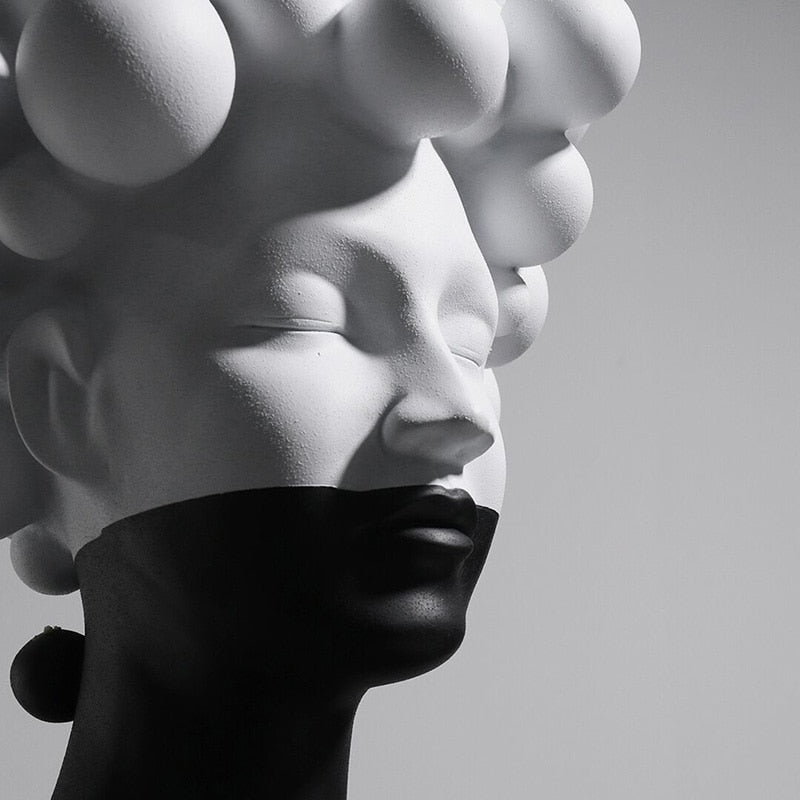 Hommfer – Statue de Femme Mystérieuse Nazla en Résine - Hommfer