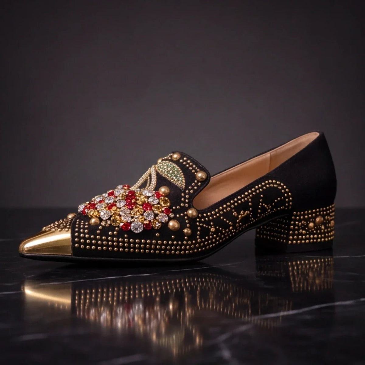 Isaline Escarpins en cuir synthétique à motif cerise à cristaux sertis à la main, bout métal doré, semelle rembourrée - Hommfer