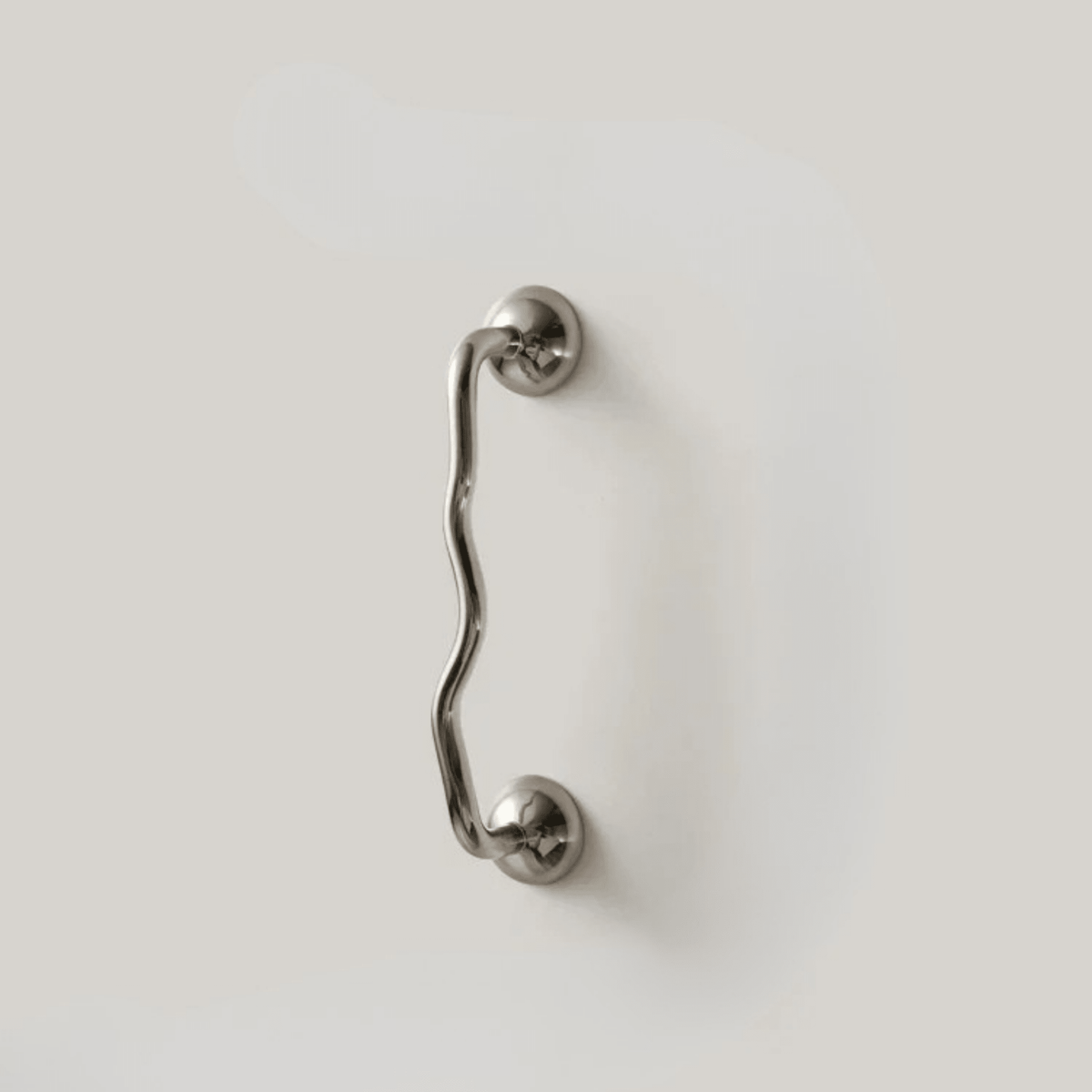 Poignée et Bouton de Meuble en Laiton Massif pour Armoires et Tiroirs, Finition Argent Titane, Design Minimaliste - Hommfer