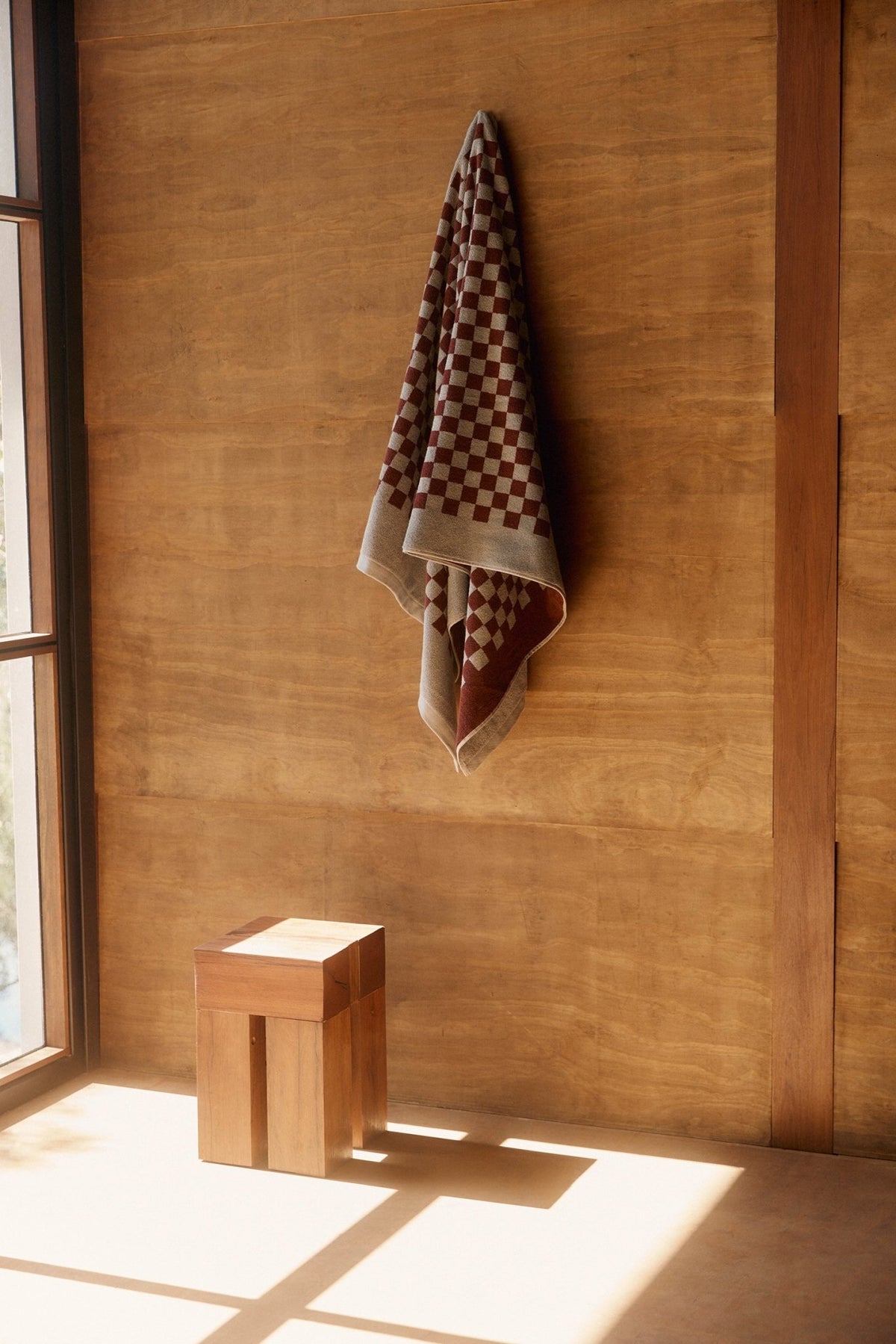 Pool Towel in Cement & Rhus - Hommfer