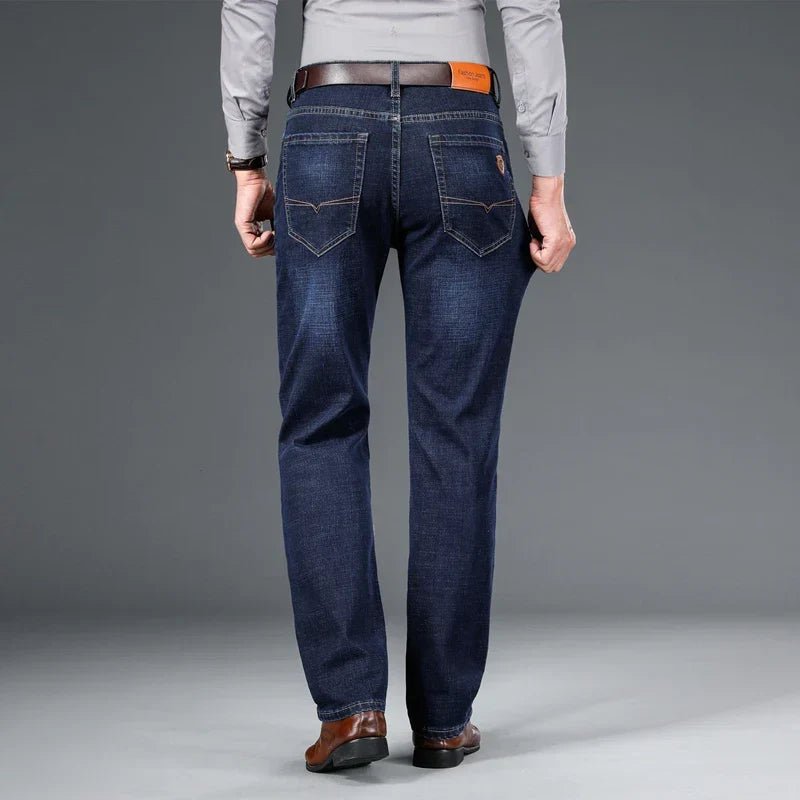 Varennes Jean en denim de coton bio indigo foncé à coupe structurée qui garde sa forme - Hommfer